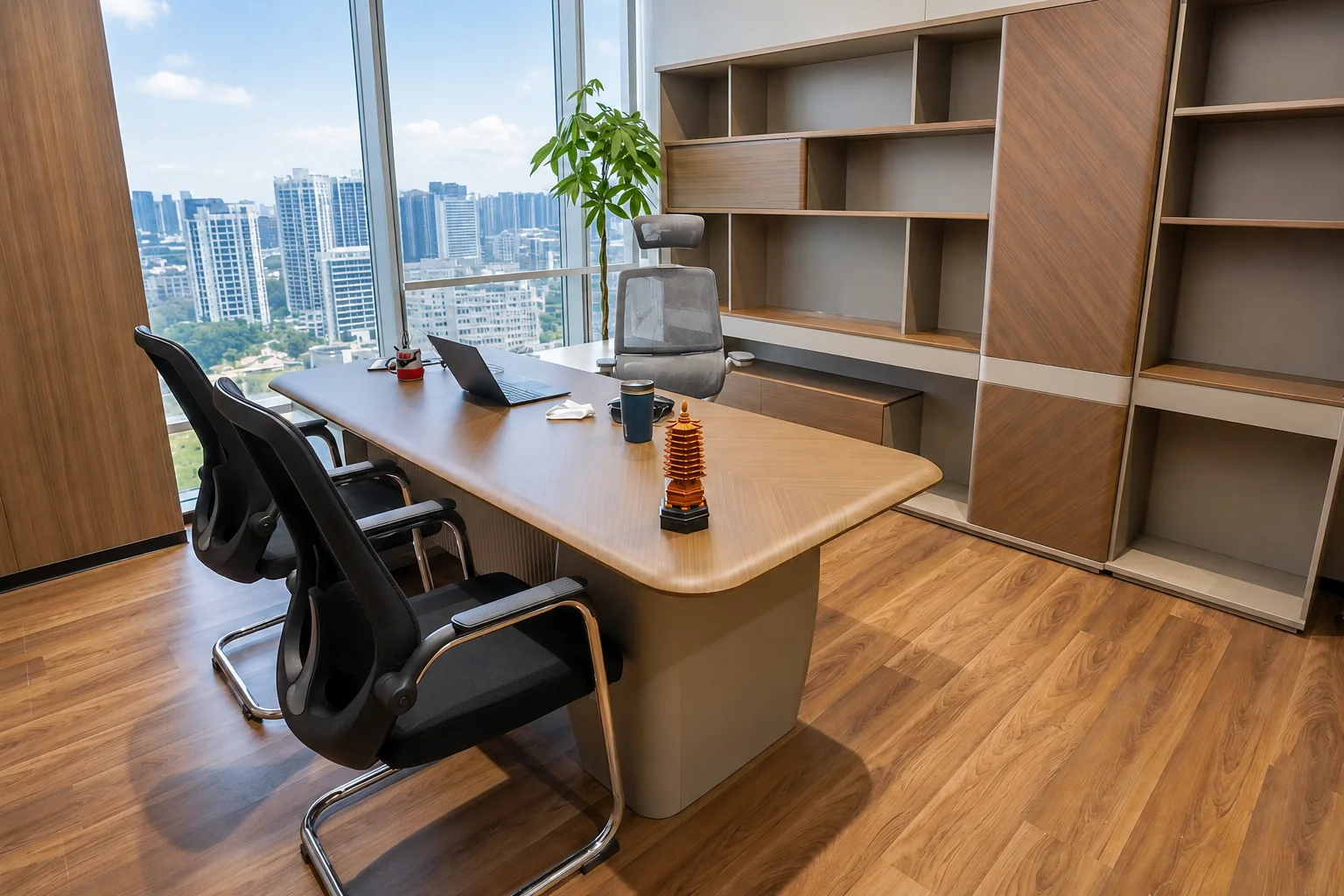 Ruang kerja eksekutif Go-Day dengan meja kantor, kursi kerja, dan kabinet penyimpanan.